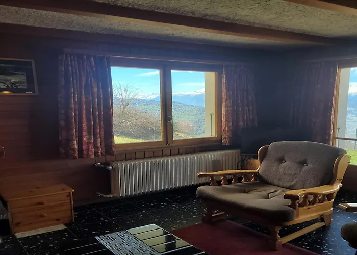 Sunny With Outdoor Dinning ヴェゾナ